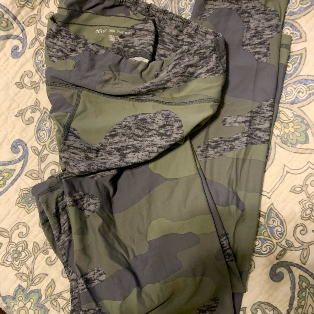 Aerie Camo leggings